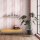 (SAMPLE) Vliestapete in Rosa Abstrakte Streifenoptik Grafisch Modern f&uuml;r Wohnzimmer Schlafzimmer K&uuml;che (81633)