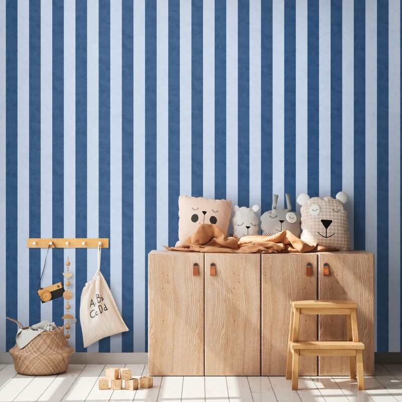 Vliestapete Kinderzimmer Jungen Streifentapete Blau mit kräftigen Streifen Maritimer Look (770785)