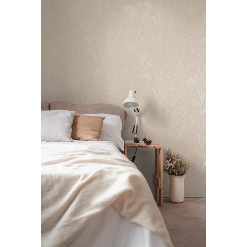 Florale Mustertapete Beige Creme – Vliestapete mit zartem Pflanzenmotiv – Struktur Tapete AS-Creation (397661)