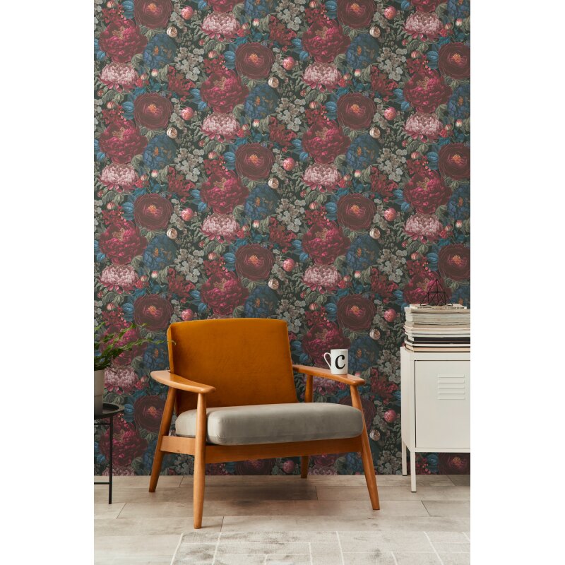 Dunkle Blumentapete mit üppigen Pfingstrosen und Schmetterlingen (399791)