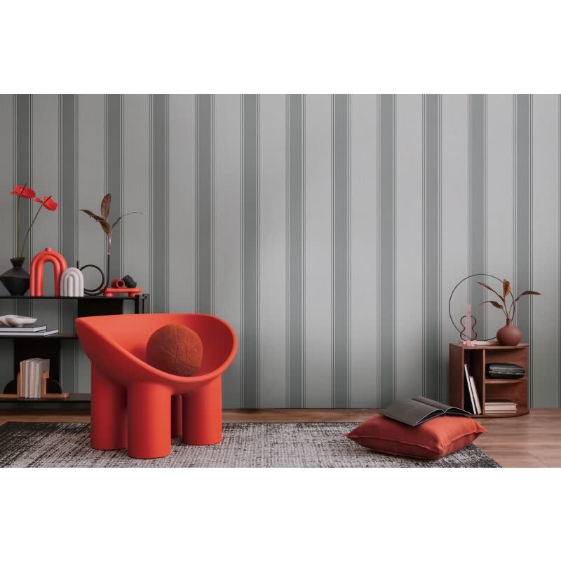 Vliestapete mit grauen Streifen auf mittelgrauem Hintergrund (399833)