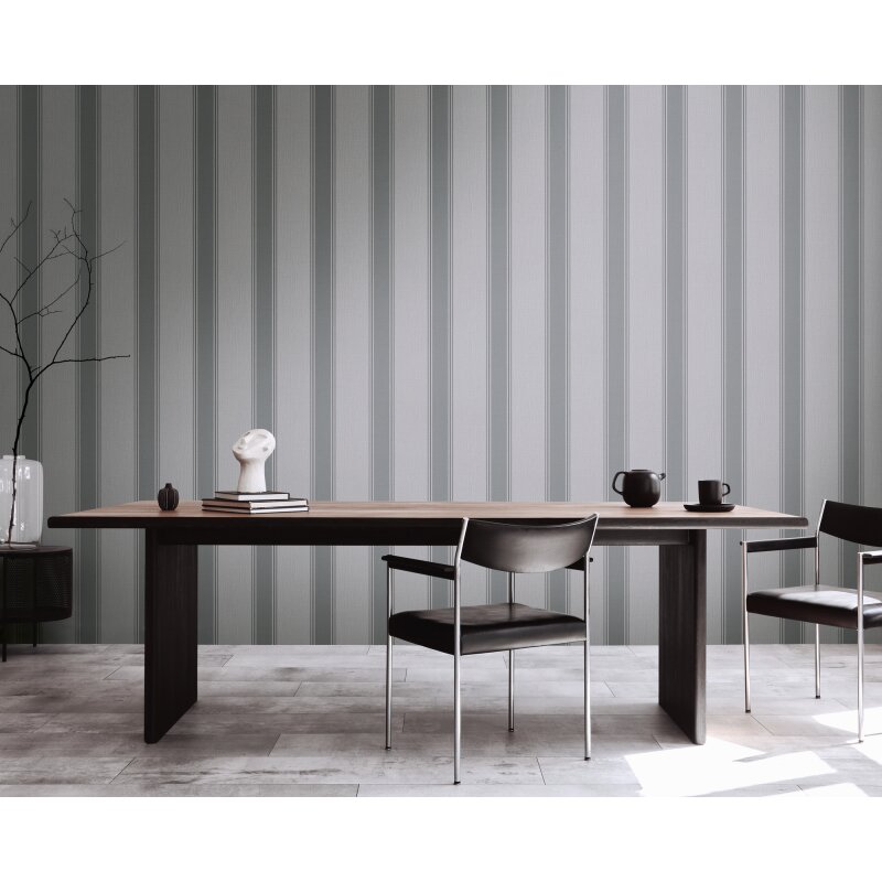 Vliestapete mit grauen Streifen auf mittelgrauem Hintergrund (399833)